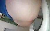 The sound of a girl pooping