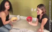 Two girls that poop in their panties in same time